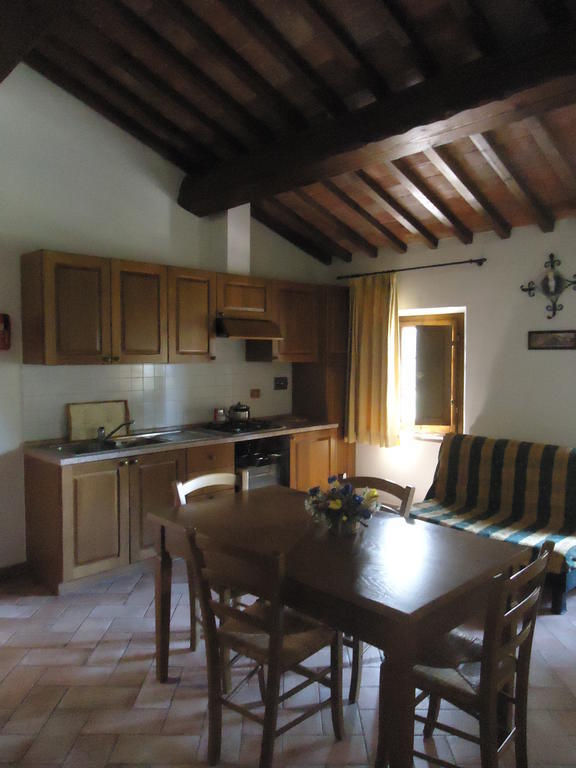 Il Borgo Di Montereggi Villa Limite Room photo